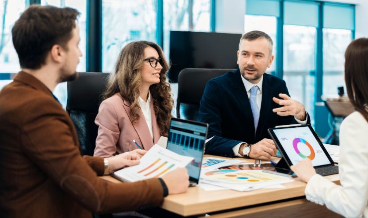 how to hire right business growth consultant